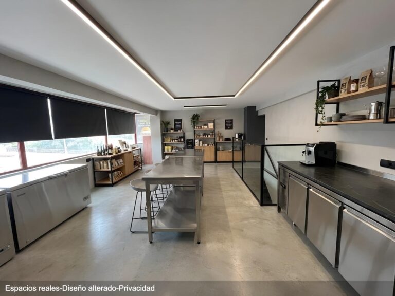 Casa De Comidas Take Away En Traspaso En El Centro De Valencia. Alta Visibilidad. Totalmente Equipada.