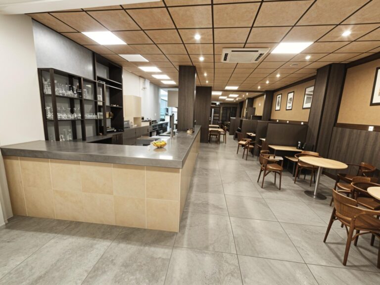 Restaurante Listo Para Reactivar Junto Al Hospital Peset: Ubicación, Licencia Y Equipamiento Sin Empezar Desde Cero