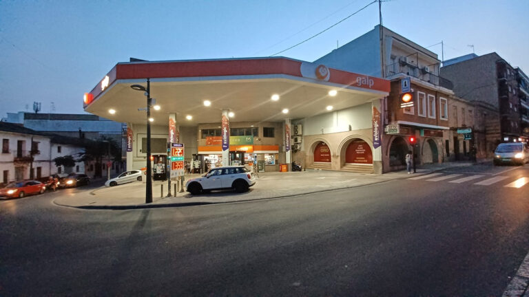 Amplio Local En Zona Transitada