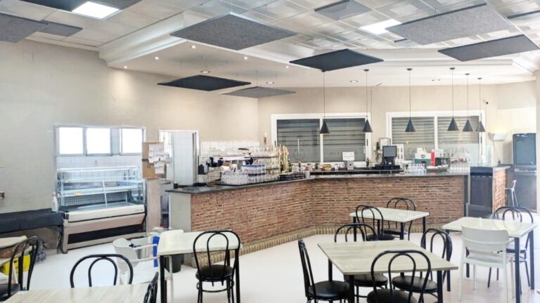 Rentable Restaurante En Traspaso En PolÍgono Horta Sud, Valencia