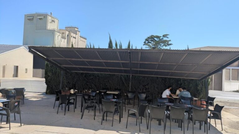 Rentable Restaurante En Traspaso En PolÍgono Horta Sud, Valencia