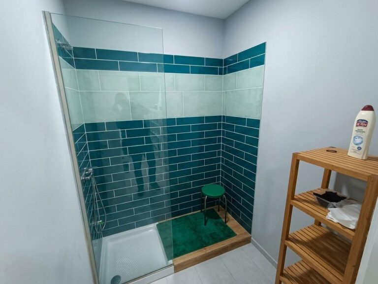 Centro De EstÉtica Consolidado En Traspaso En Arrancapins – 20 AÑos De Clientela – 150 M²
