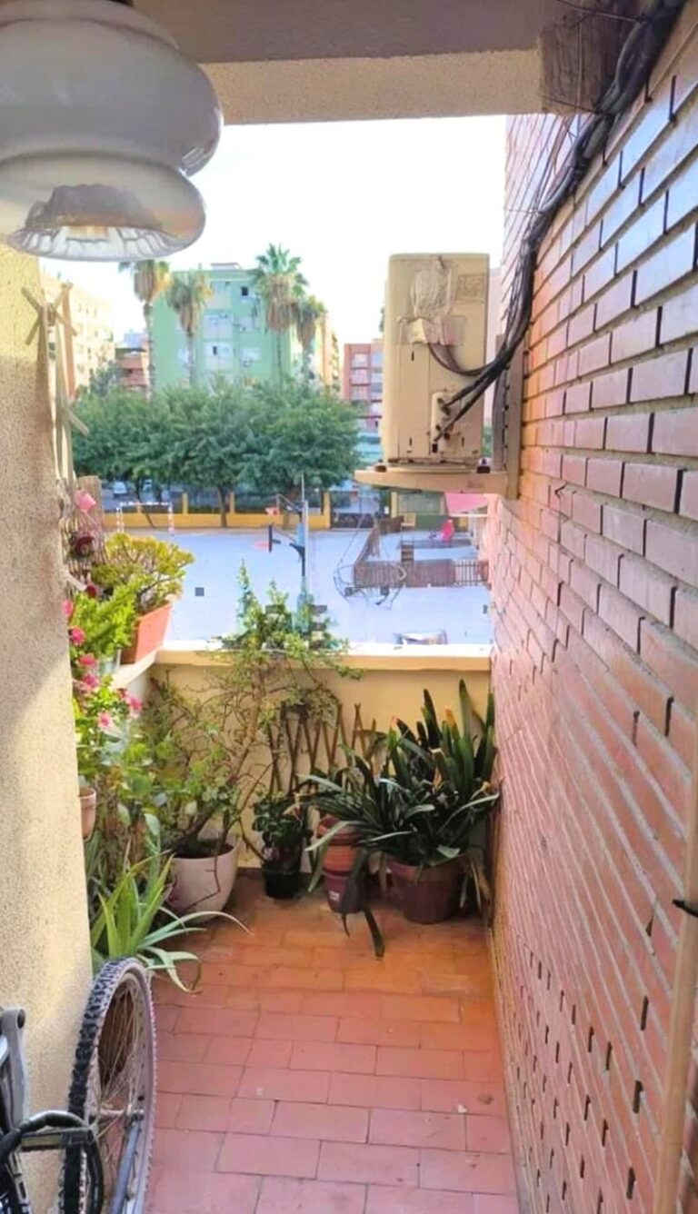 Piso Recién Reformado En Una De Las Zonas Más Equilibradas De Valencia: Tranquilidad, Servicios Y Conexión Real