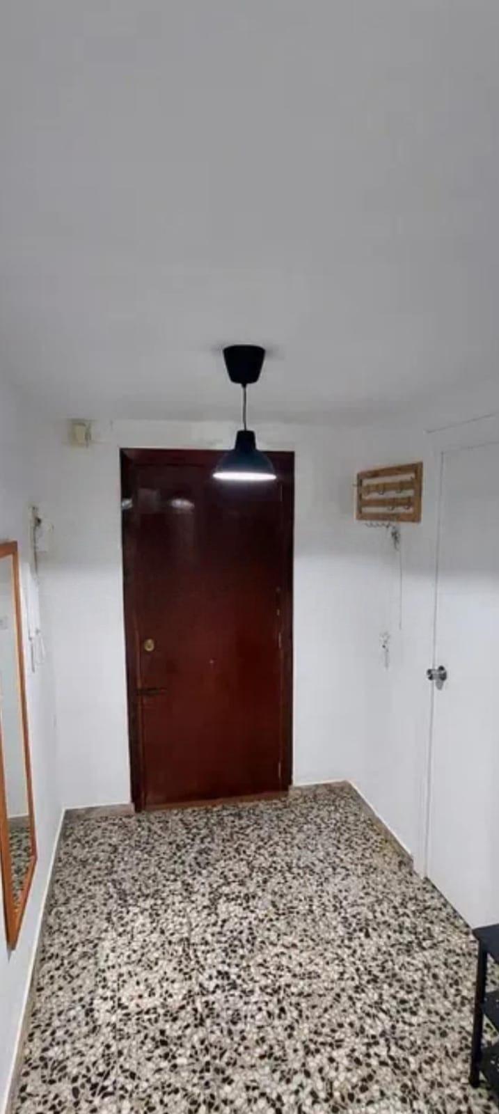 Piso Amplio, Luminoso Y Con Ascensor En Quart De Poblet