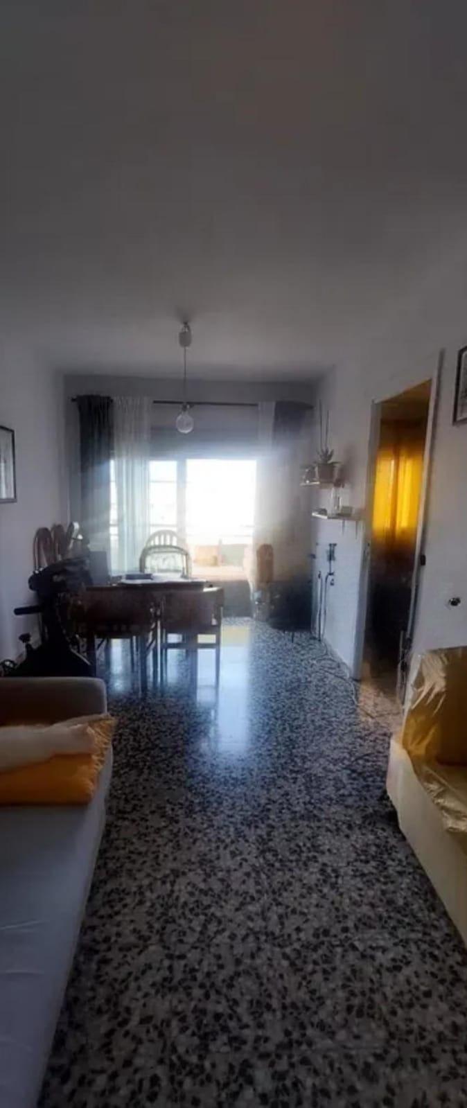 Piso Amplio, Luminoso Y Con Ascensor En Quart De Poblet