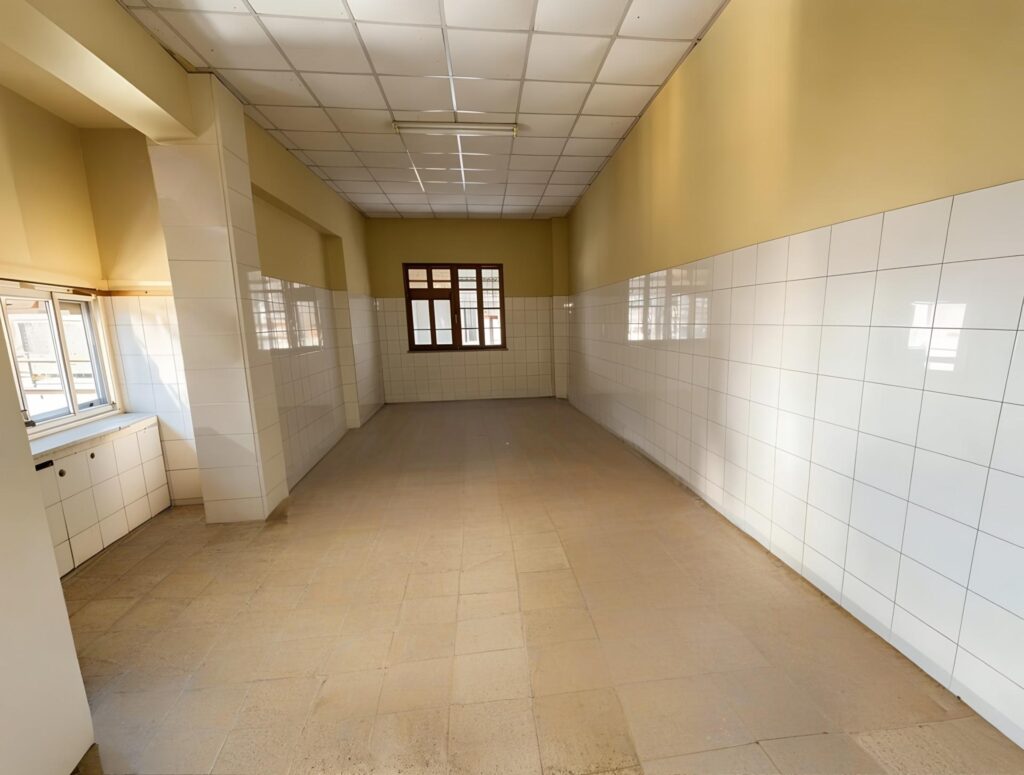 Local comercial en Buñol · referencia aac-valle350local