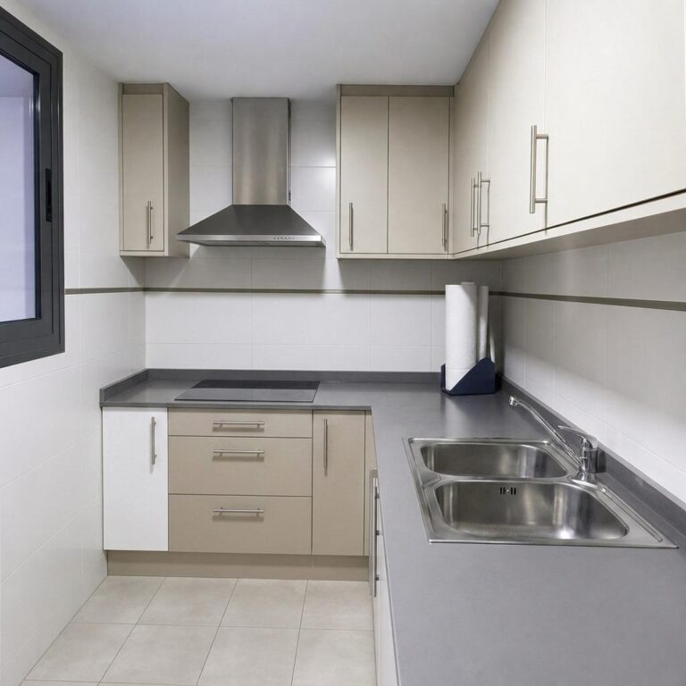 Una Vivienda Lista Para Vivir, Con Terraza, Balcón Y Garaje