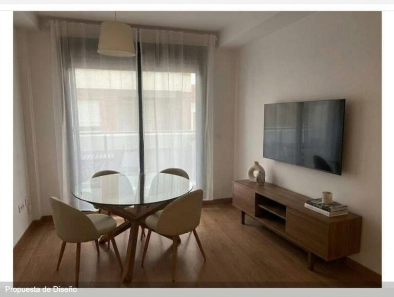 Una Vivienda Lista Para Vivir, Con Terraza, Balcón Y Garaje