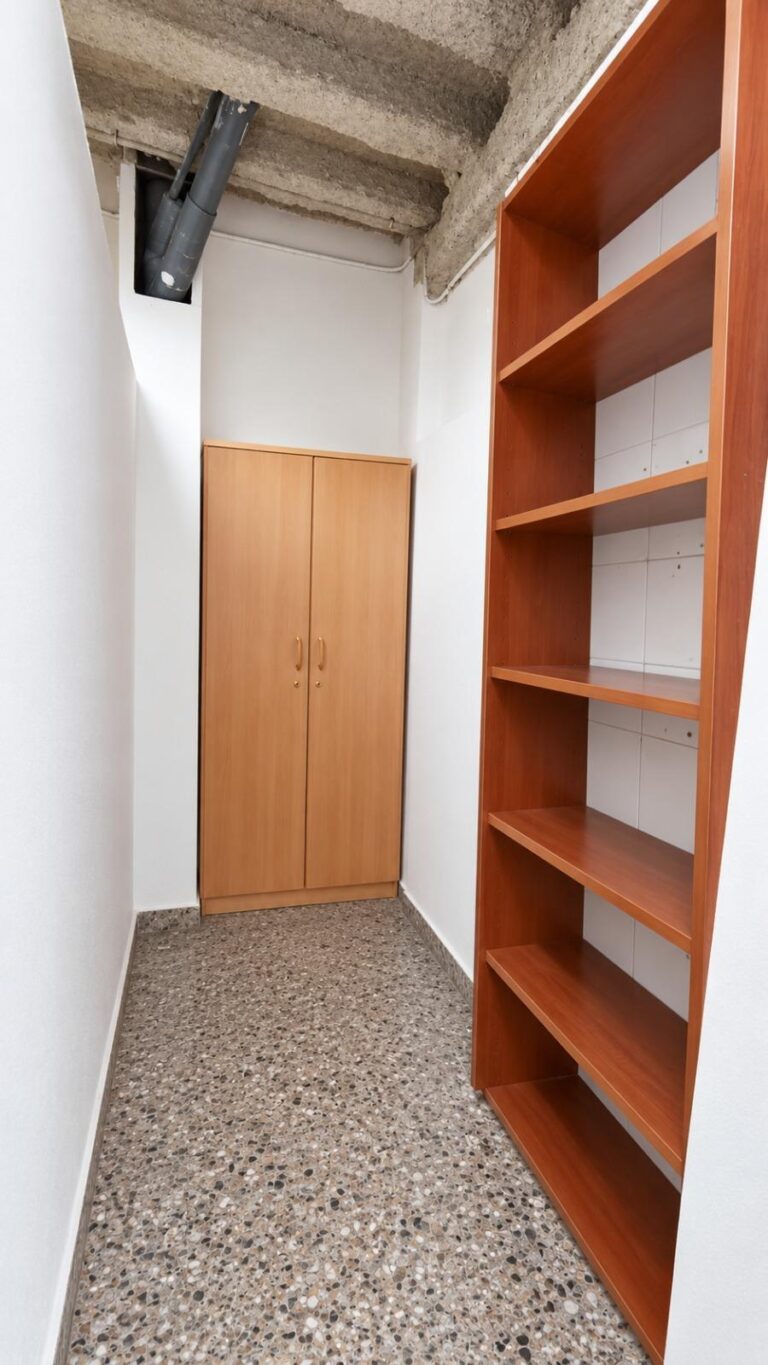 Local Comercial En Alquiler En Russafa | 196 M² | Zona Consolidada
